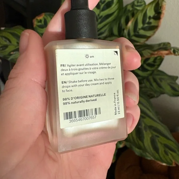 Typology Glow Drops with Vitamin C and Aloe Vera - Picture 2 of 6